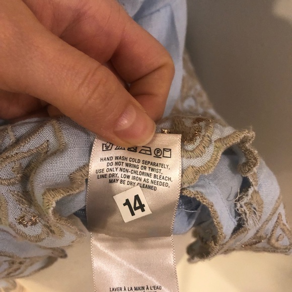 BEAUTIFUL NEVER WORN Anthropologie Top!! - Picture 6 of 8